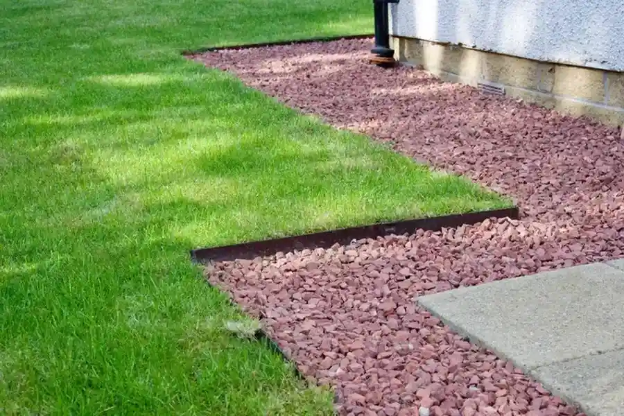 How Professional Edging Defines And Protects Lawn Borders Brampton, ON How Professional Edging Defines And Protects Lawn Borders Brampton, ON